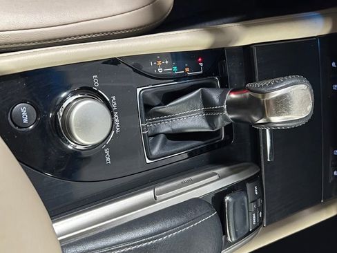 Used 2016 Lexus GS 200t image 26