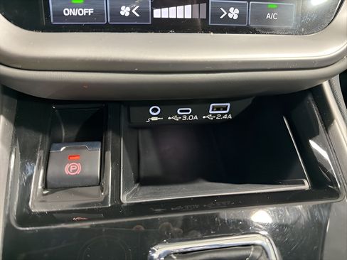 Certified 2025 Subaru Outback Onyx Edition AWD/4WD image 23