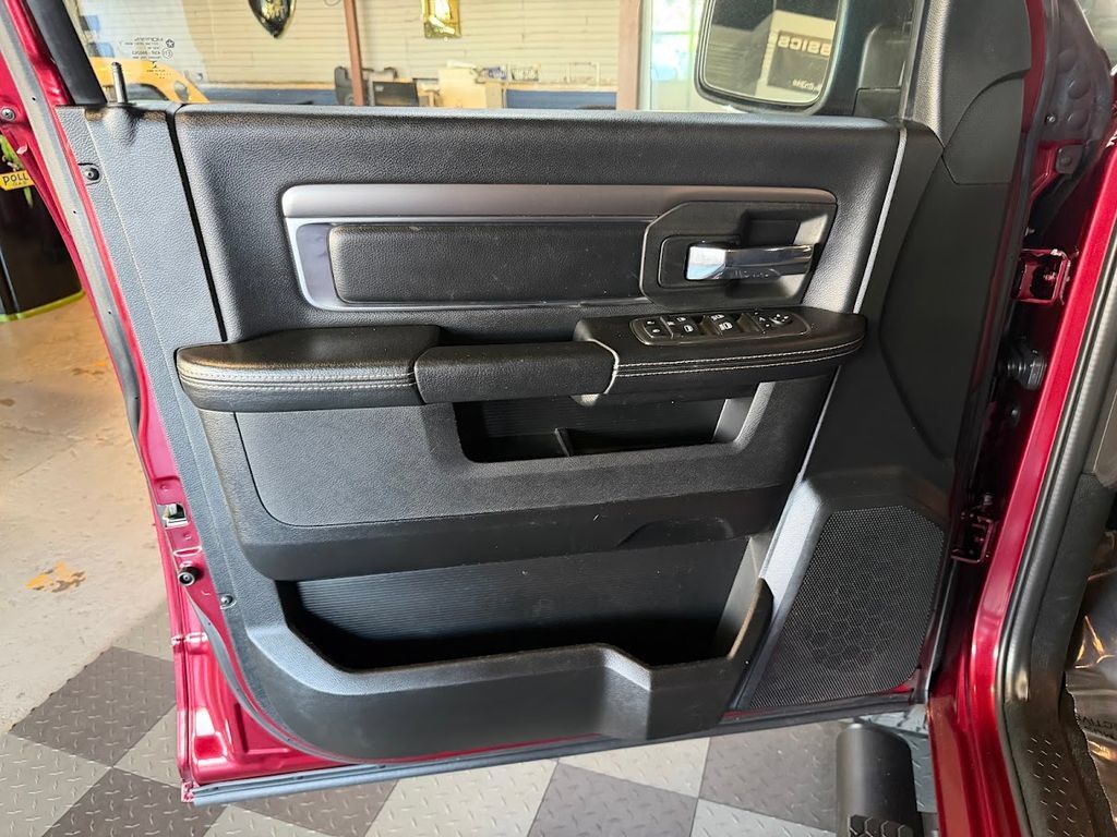Used 2021 RAM 1500 Warlock AWD/4WD image 26
