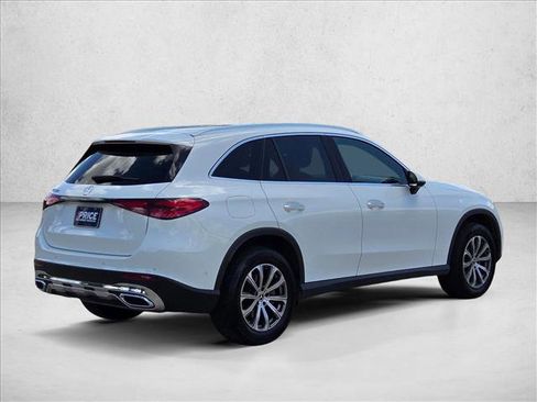 Used 2024 Mercedes-Benz GLC 300 image 5