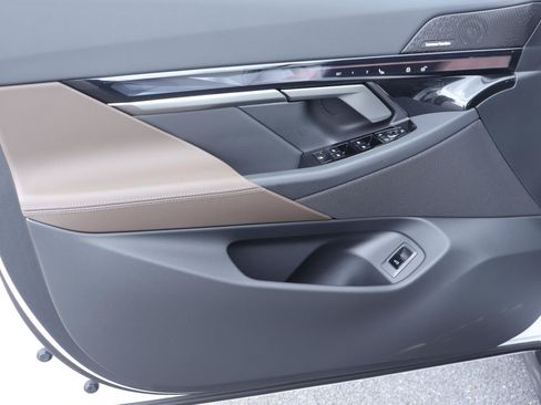 New 2027 BMW 530i RWD image 9