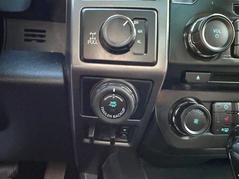Used 2018 Ford F150 XLT w/ Equipment Group 302A Luxury AWD/4WD image 48