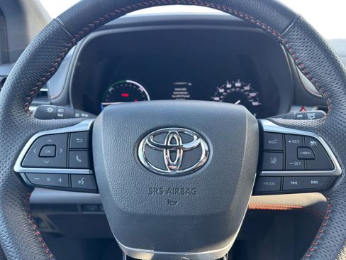 Certified 2021 Toyota Sienna XSE image 20