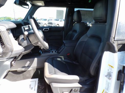 New 2025 Ford Bronco Outer Banks image 14