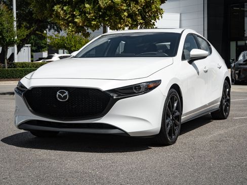 Certified 2025 MAZDA MAZDA3 2.5 S Hatchback w/ Premium Pkg FWD image 5