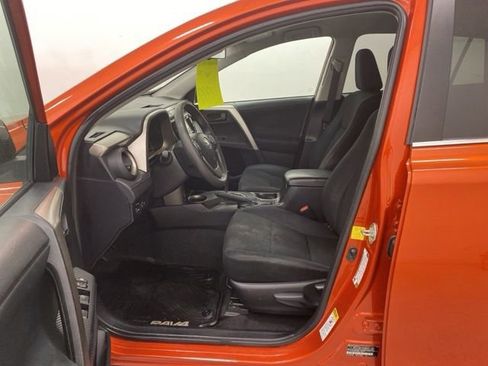 Used 2015 Toyota RAV4 LE FWD image 11