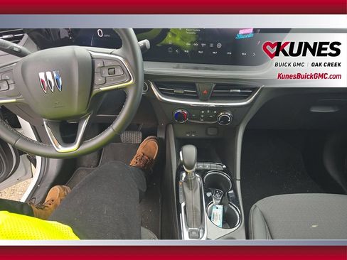 Used 2025 Buick Encore GX Preferred image 18