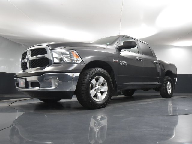 Used 2017 RAM 1500 Classic SLT AWD/4WD image 41