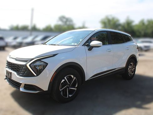 Used 2023 Kia Sportage LX AWD/4WD image 14