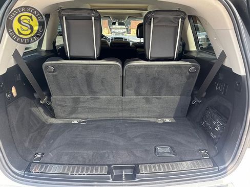 Used 2015 Mercedes-Benz GL 550 4MATIC image 16