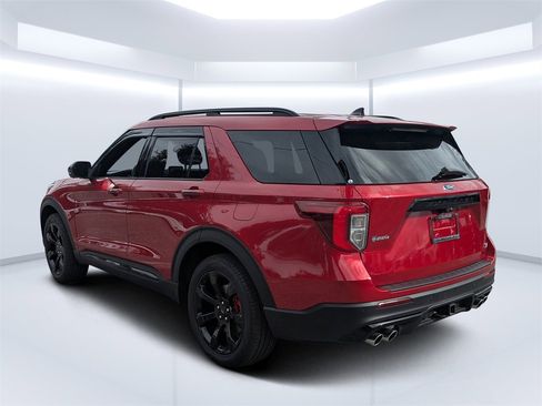 Used 2023 Ford Explorer ST w/ Equipment Group 401A image 5