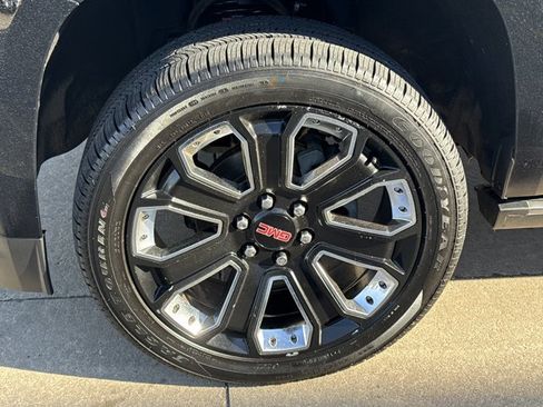 Used 2017 GMC Yukon Denali w/ Open Road Package image 21