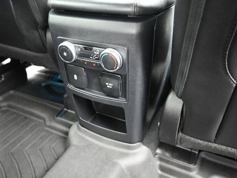 Used 2021 Ford Explorer Platinum w/ Equipment Group 601A AWD/4WD image 35