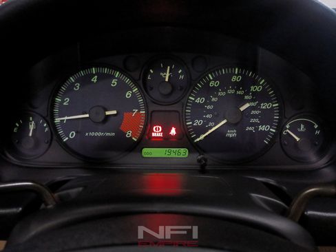 Used 1999 MAZDA MX-5 Miata RWD image 36
