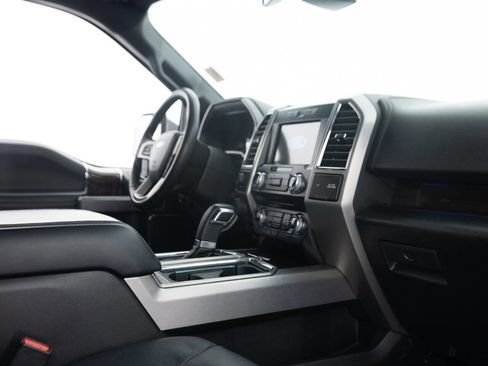 Used 2016 Ford F150 Platinum w/ Equipment Group 701A Luxury AWD/4WD image 34