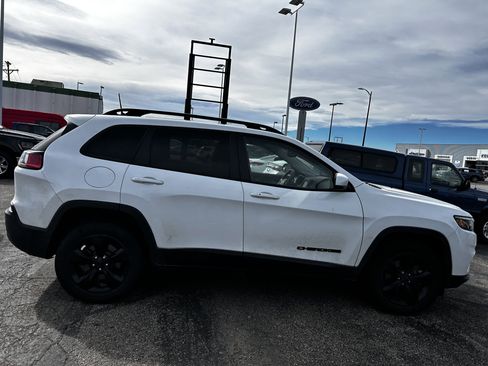 Used 2020 Jeep Cherokee Latitude Plus image 6