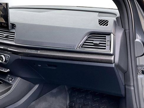Used 2023 Audi SQ5 Prestige w/ Prestige Package image 21