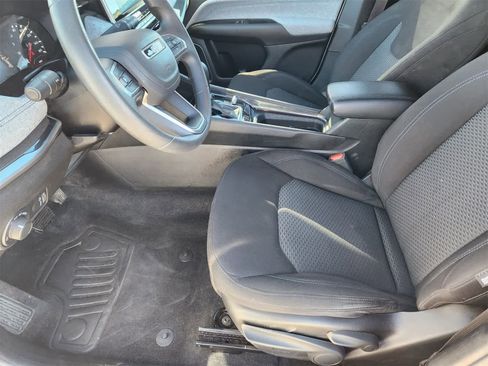 Used 2025 Jeep Compass Sport image 23