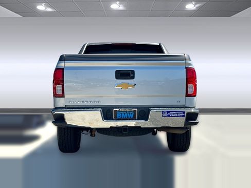 Used 2017 Chevrolet Silverado 1500 LT w/ High Desert Package AWD/4WD image 9