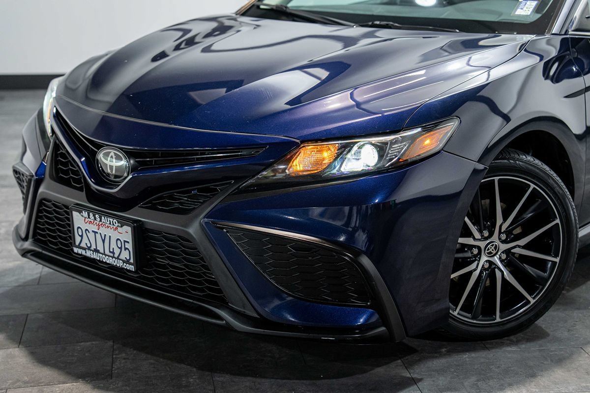 Used 2022 Toyota Camry SE FWD image 10