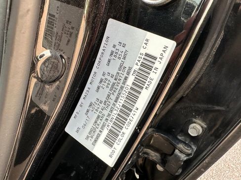 Used 2018 MAZDA MAZDA3 Touring FWD image 9