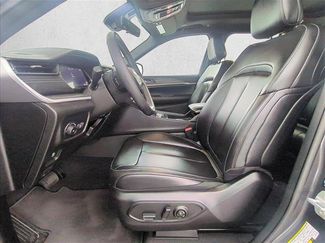 New 2026 Jeep Grand Cherokee Limited w/ Limited Altitude Package AWD/4WD video 4