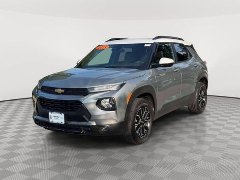 Used 2023 Chevrolet TrailBlazer ACTIV w/ Convenience Package AWD/4WD image 3
