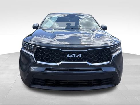Used 2023 Kia Sorento LX AWD/4WD image 14
