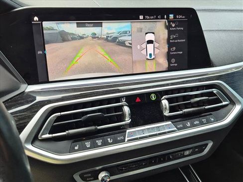 Used 2019 BMW X7 xDrive40i w/ Premium Package AWD/4WD image 9