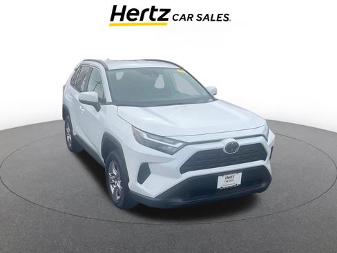 Used 2025 Toyota RAV4 XLE image 1
