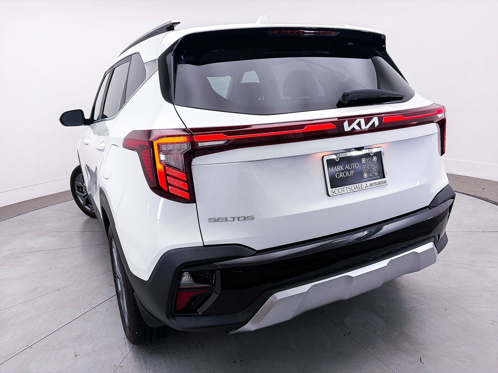Used 2024 Kia Seltos S FWD image 4
