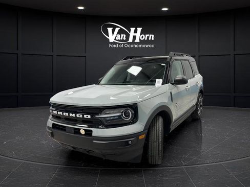 Used 2024 Ford Bronco Sport Outer Banks w/ Tech Package image 7