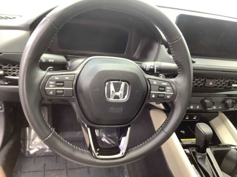 Used 2025 Honda Accord EX-L image 16
