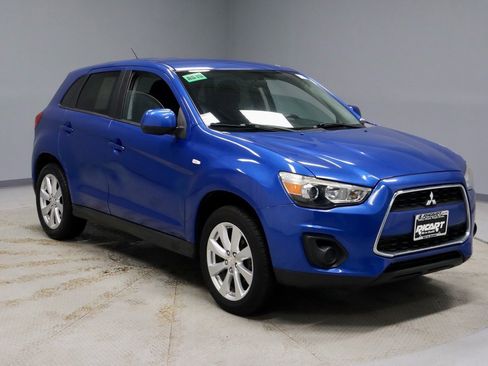 Used 2015 Mitsubishi Outlander Sport SE image 1