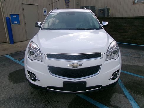 Used 2015 Chevrolet Equinox LTZ image 2
