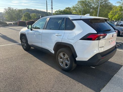 Used 2023 Toyota RAV4 LE image 3