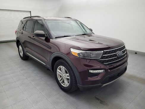 Used 2022 Ford Explorer XLT w/ Equipment Group 202A RWD image 13
