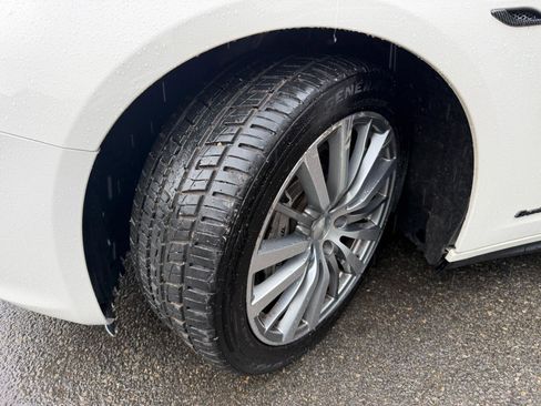 Used 2016 Maserati Ghibli RWD image 25