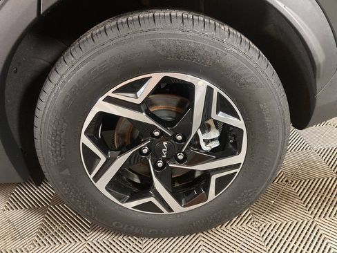 Certified 2025 Kia Sportage LX image 22