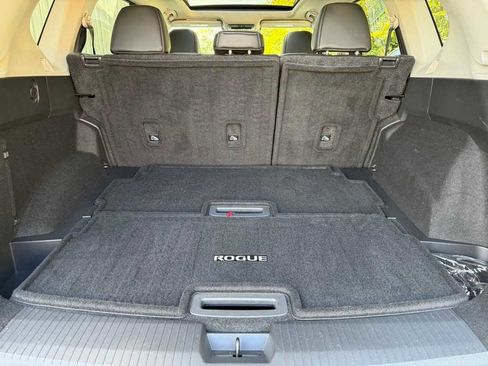 Used 2022 Nissan Rogue SL w/ SL Premium Package image 7