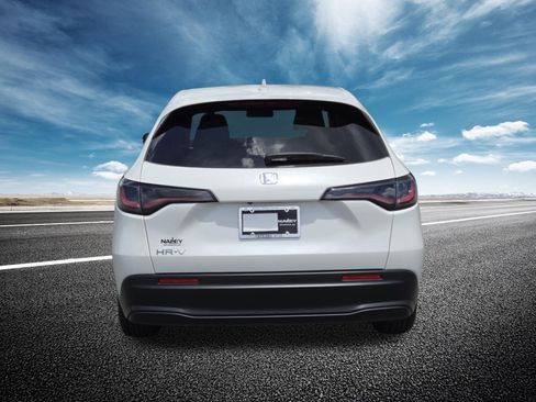 New 2027 Honda HR-V LX image 13