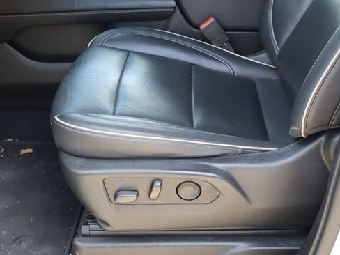 Used 2021 GMC Yukon SLT w/ Rear Media and Nav Package RWD image 16