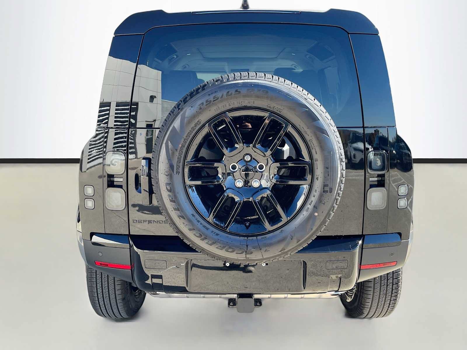 New 2026 Land Rover Defender 110 S AWD/4WD image 4