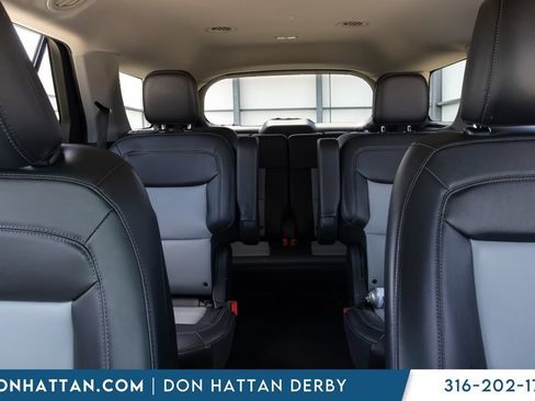 Used 2023 Ford Explorer XLT w/ Equipment Group 202A AWD/4WD image 16