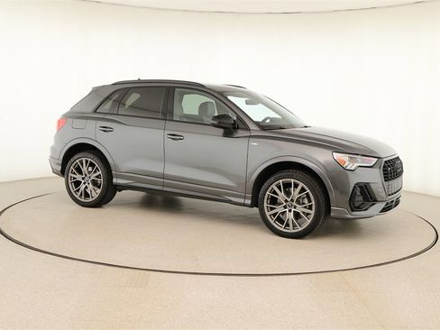 Certified 2025 Audi Q3 2.0T Premium Plus w/ Premium Plus Package image 9