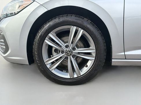 Used 2024 Volkswagen Jetta SE image 41