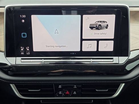 New 2026 Volkswagen Atlas SE FWD image 12