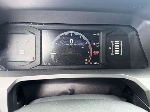 Certified 2025 Toyota Tacoma SR5 AWD/4WD image 14