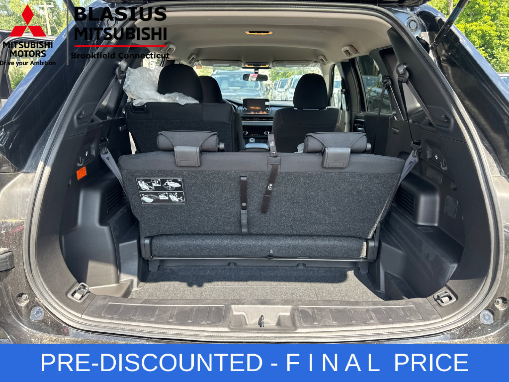Used 2025 Mitsubishi Outlander ES AWD/4WD image 34