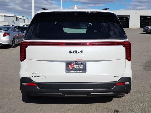 New 2026 Kia Carnival SX Prestige image 4